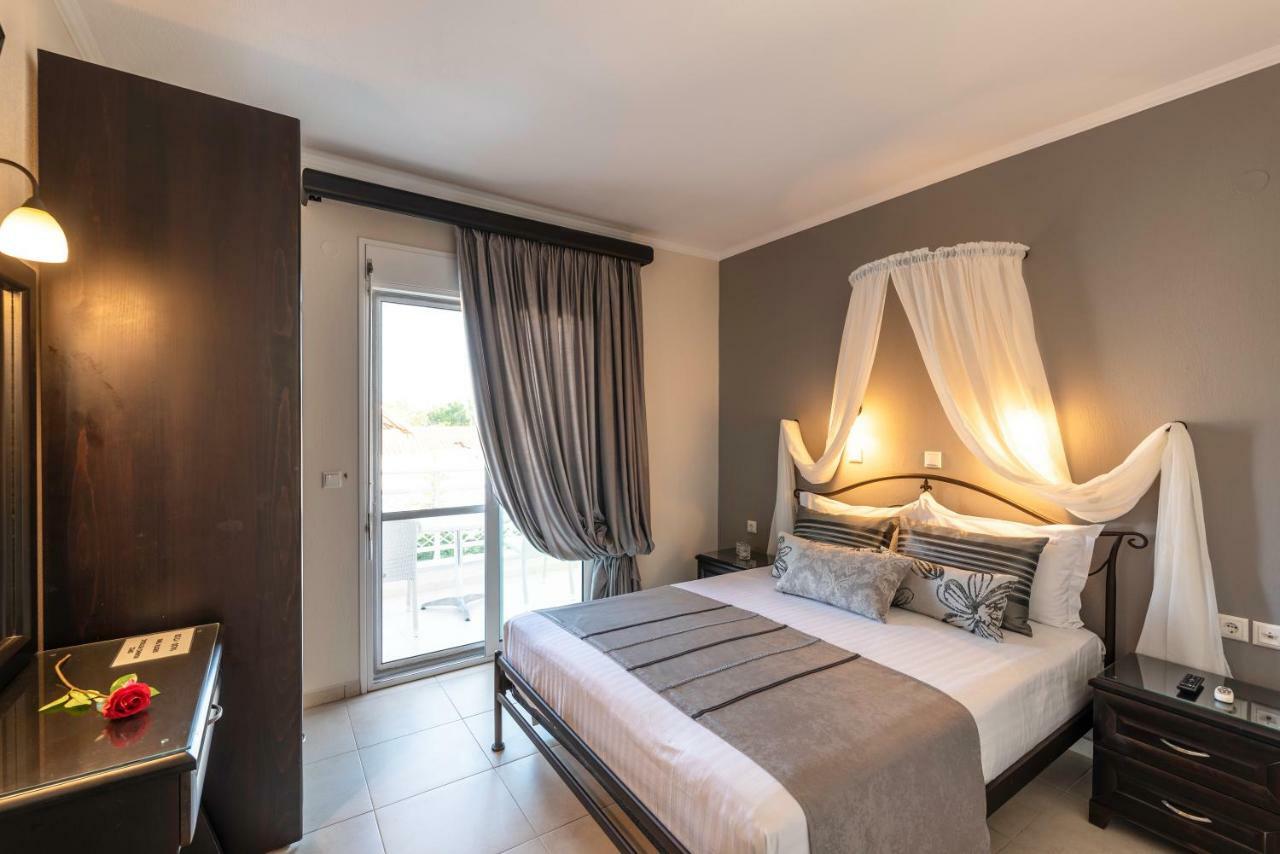 Niki Apartments Chrysi Ammoudia ภายนอก รูปภาพ